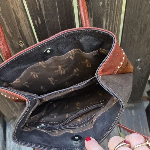 American West Rich Brown Leather and Fur Shoulder Bag - Picture 8 of 12